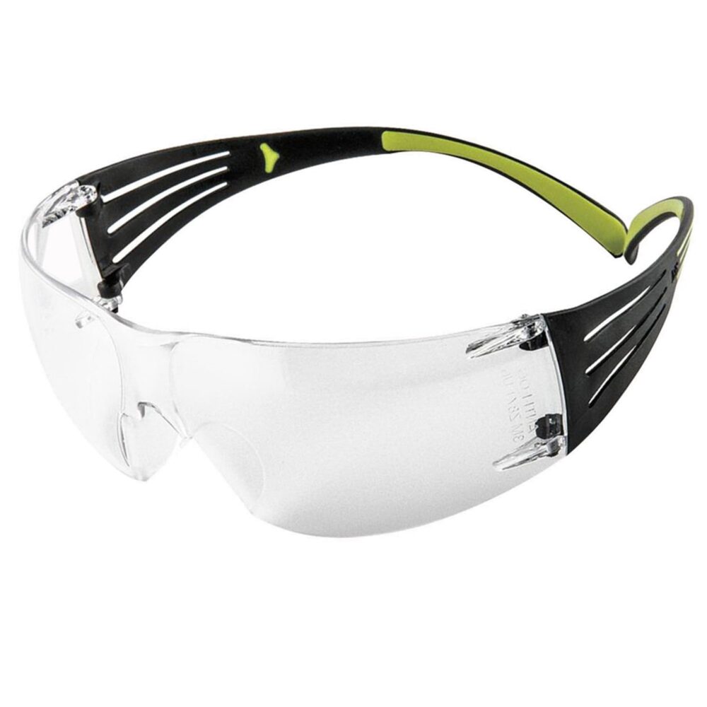 3M SecureFit SF401 şeffaf lensli iş güvenliği gözlüğü, hafif tasarımı ve gelişmiş konfor özellikleriyle koruma sağlar.